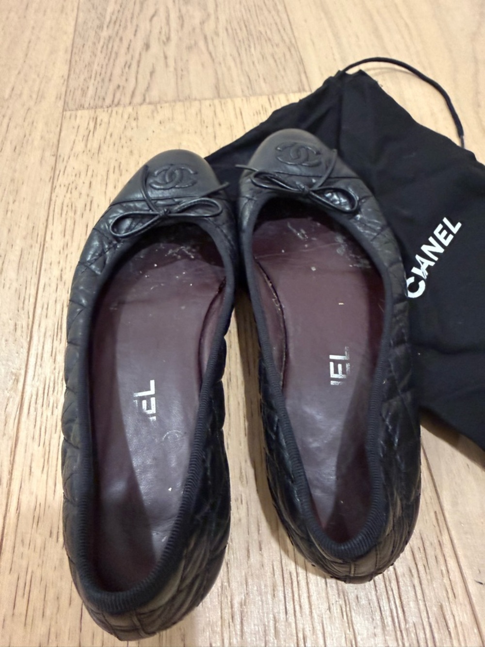 CHANEL Black Quilted Leather CC Logo Ballet Flats - Picture 4 of 5